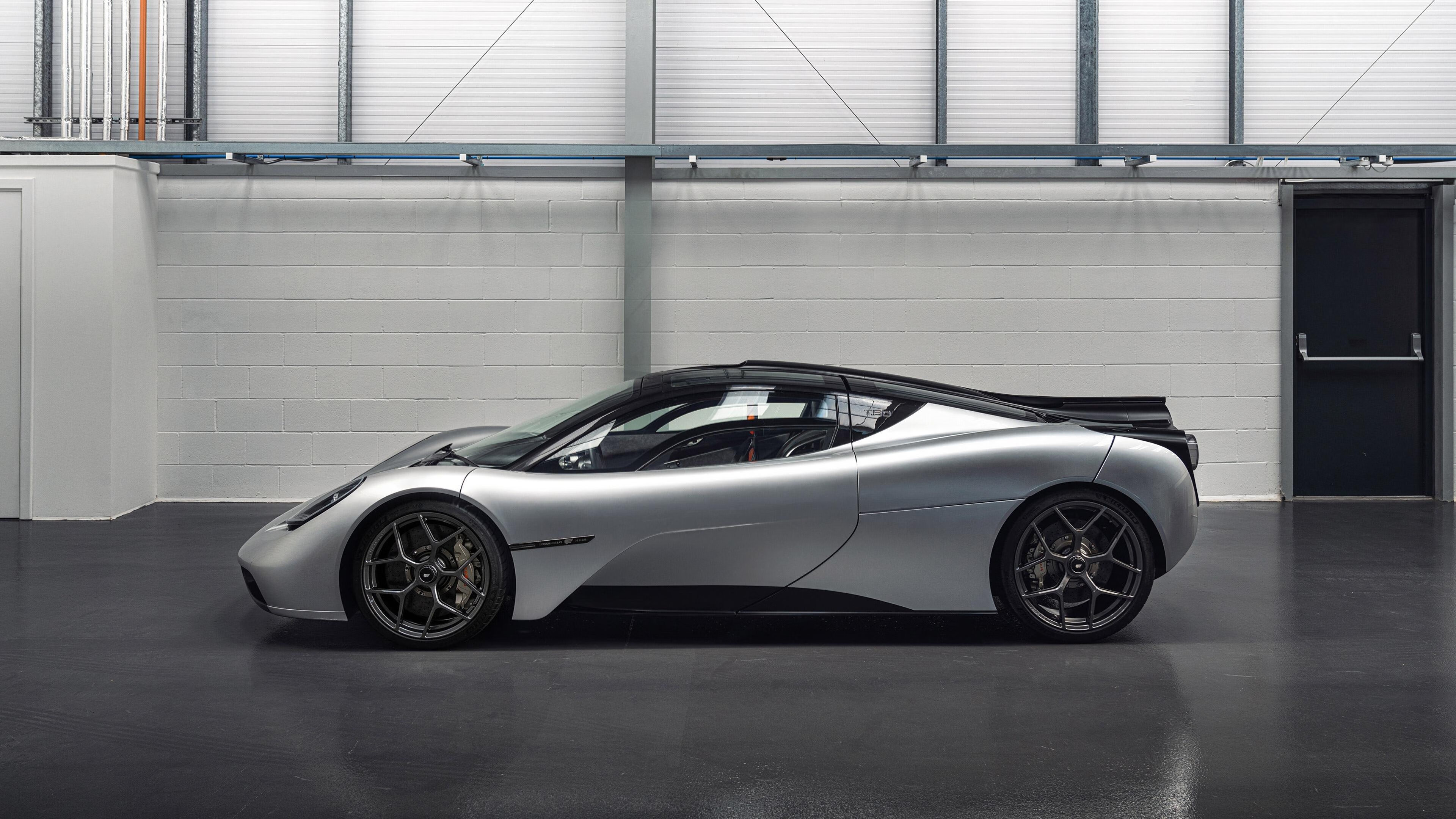 城市灯光疏散跑，夜色中的运动狂欢节，灯光型疏散指示标志规范要求