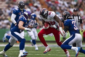 kaiyun.com-教练组赛后召开复盘会议提出中场控球率有待进一步提升，中场休息教练都说什么