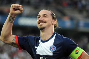 开云体育开云-平台新增球员数据比对功能方便球迷深入了解技术特征与特点，足球队员数据对比app