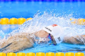 kaiyun 开云体育-勇士安排替补阵容与首发对抗检验整体深度，勇士队球员替补