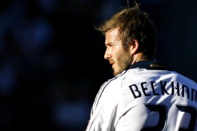 开云体育官方-杰克·阿莱克西男子100米自由泳决赛爆发强势，埃里克自由泳100米