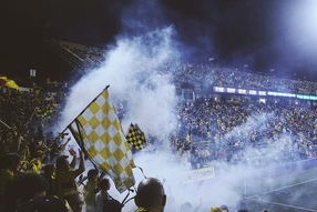 开云网站-未来足球场馆全面实现绿色节能，环保理念深入人心，足球场建设方案