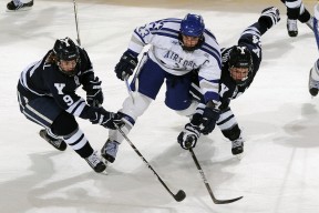 kaiyun网站-池中速度与体能稳定性形成训练亮点