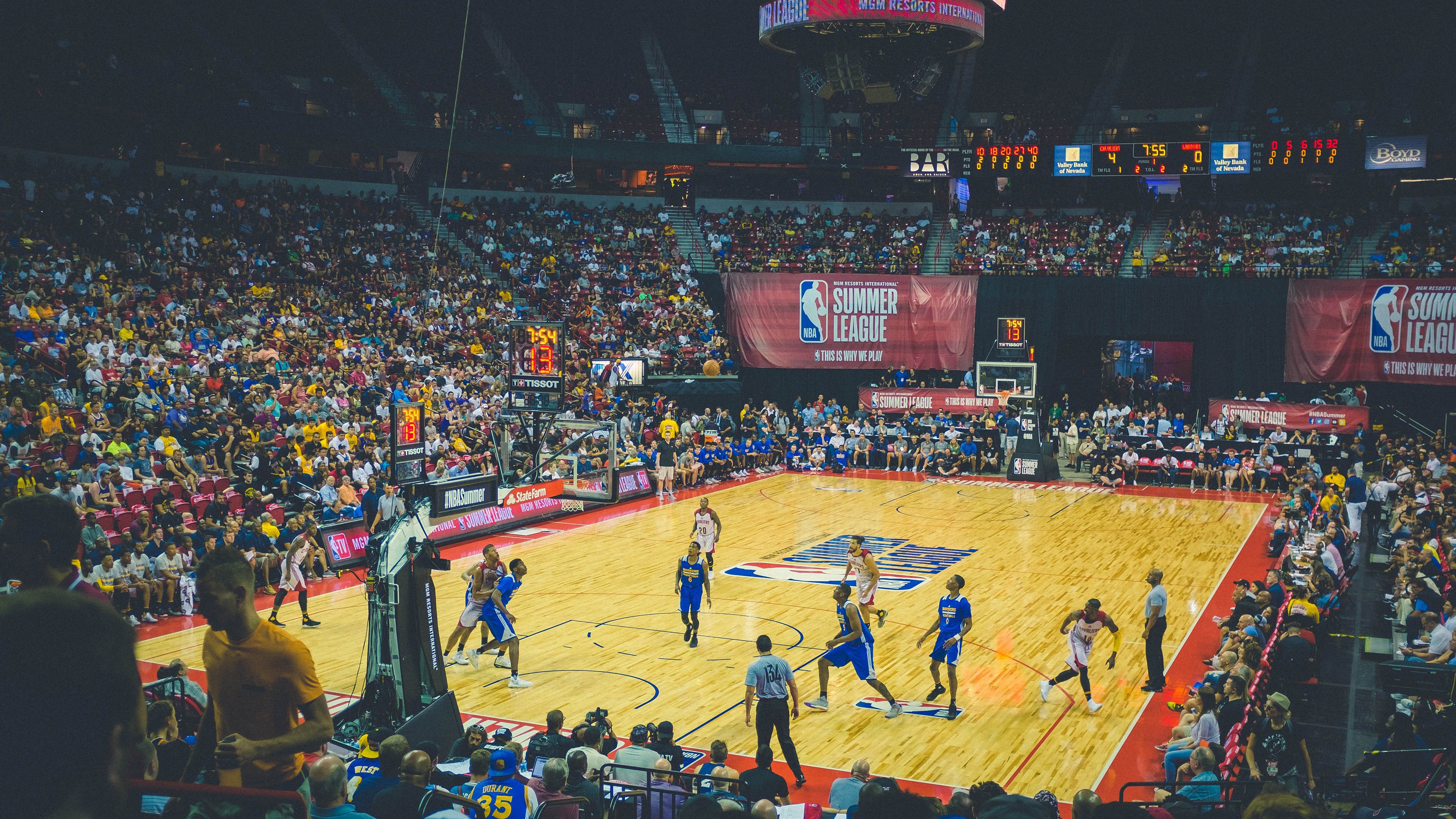 森林狼全队合练展现新阵容火力，森林狼队伍